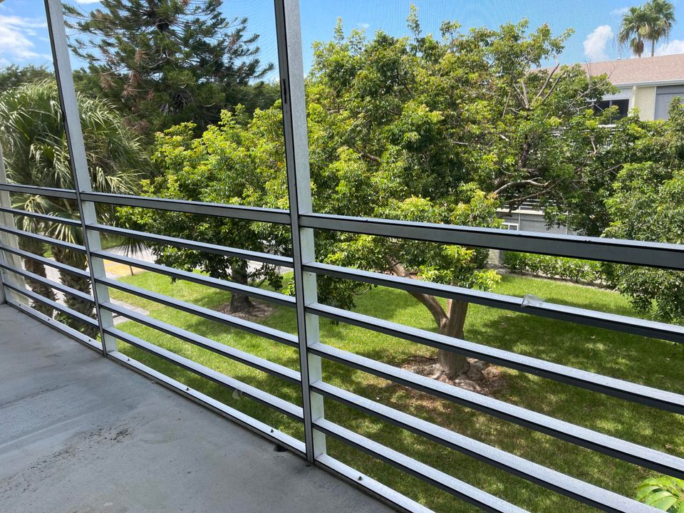 待售: $110,000 (2 贝兹, 1 浴室, 840 平方英尺)