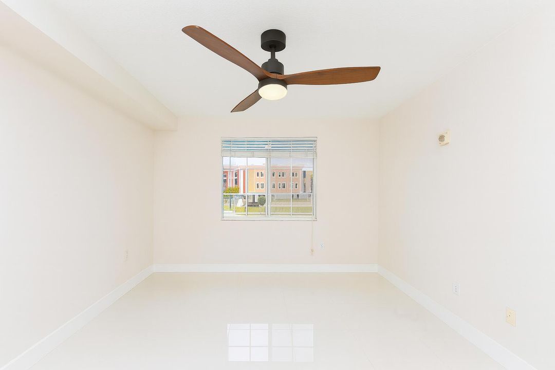 Active With Contract: $3,550 (2 beds, 2 baths, 1243 Square Feet)