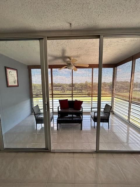 For Rent: $2,200 (2 beds, 2 baths, 1216 Square Feet)