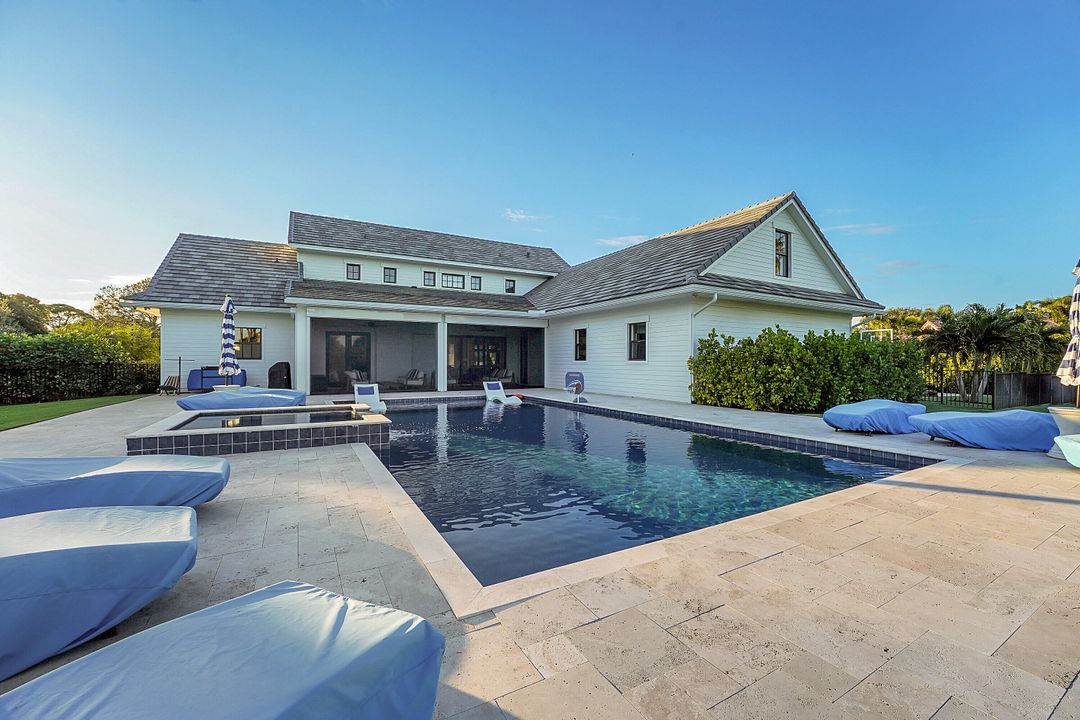 For Sale: $3,550,000 (6 beds, 5 baths, 4507 Square Feet)