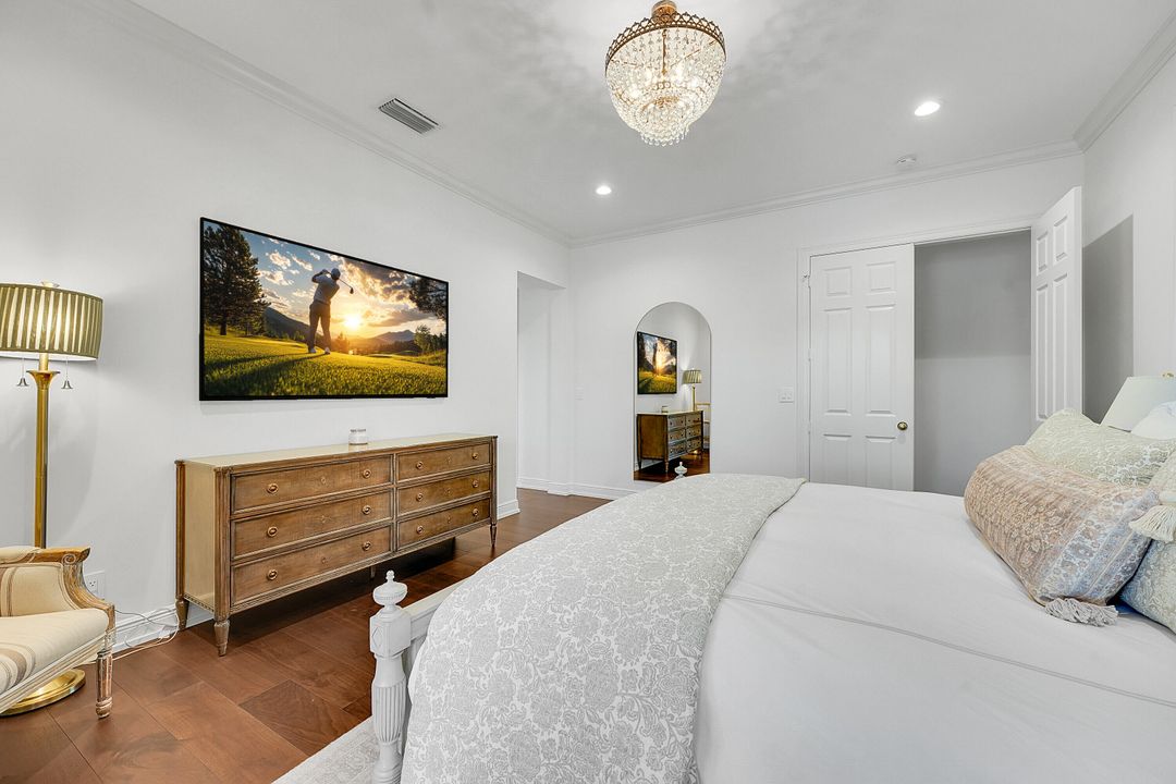 For Sale: $3,550,000 (6 beds, 5 baths, 4507 Square Feet)