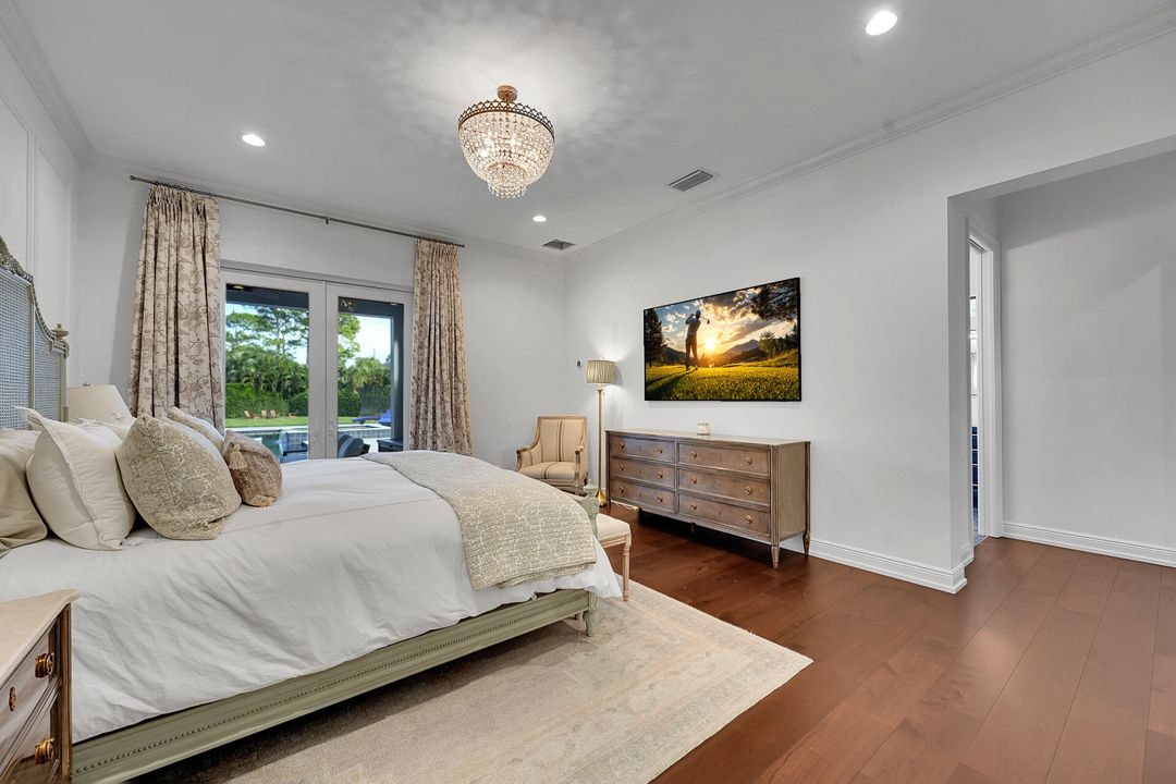 For Sale: $3,550,000 (6 beds, 5 baths, 4507 Square Feet)