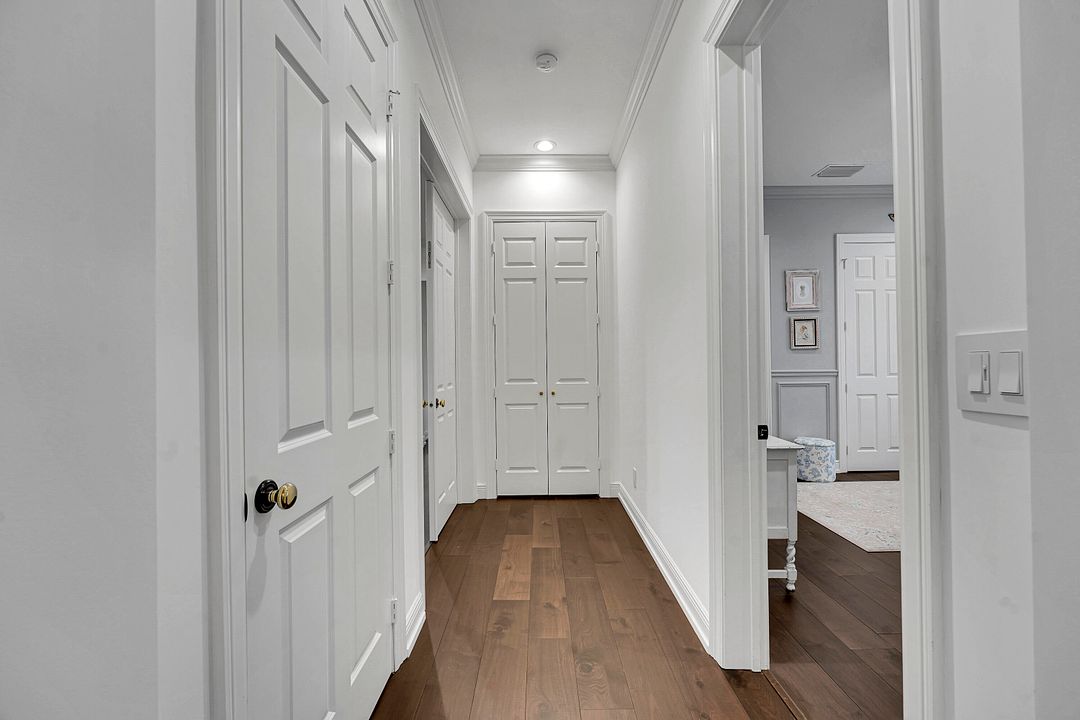 For Sale: $3,550,000 (6 beds, 5 baths, 4507 Square Feet)