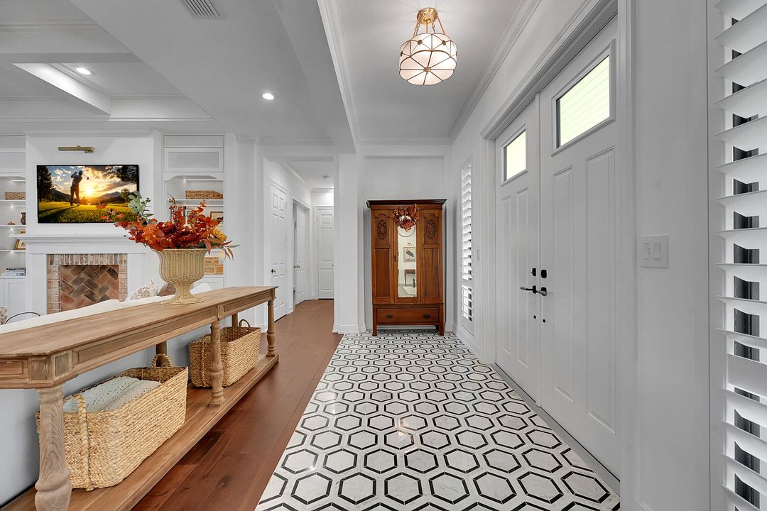 For Sale: $3,550,000 (6 beds, 5 baths, 4507 Square Feet)