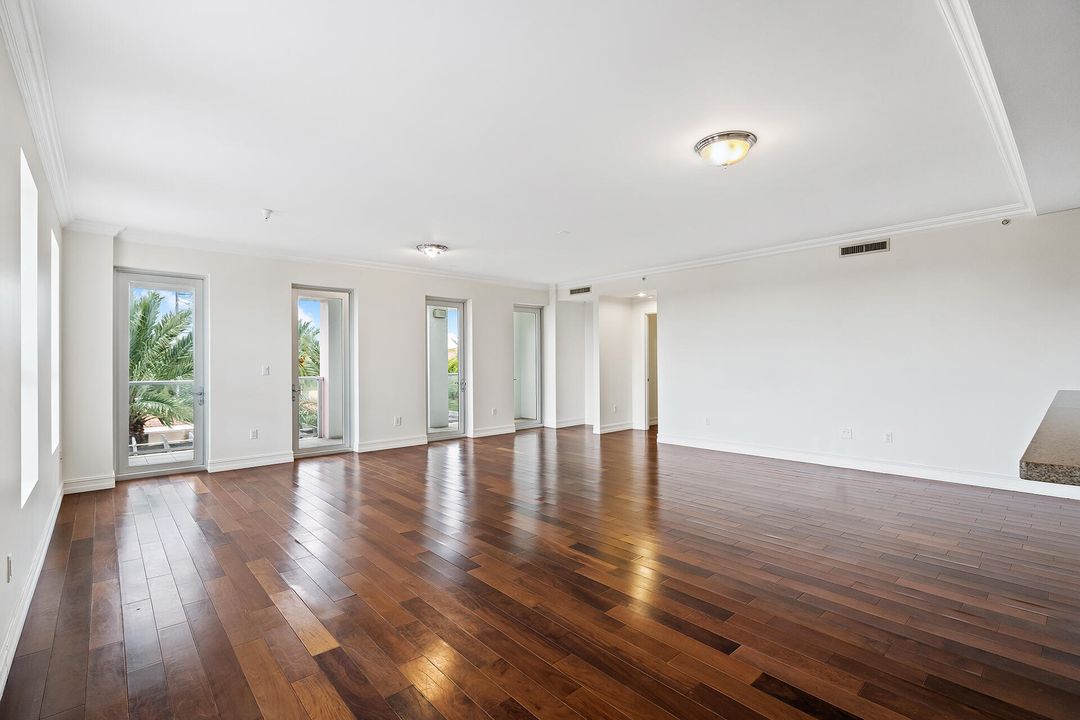 For Sale: $1,200,000 (3 beds, 3 baths, 2525 Square Feet)