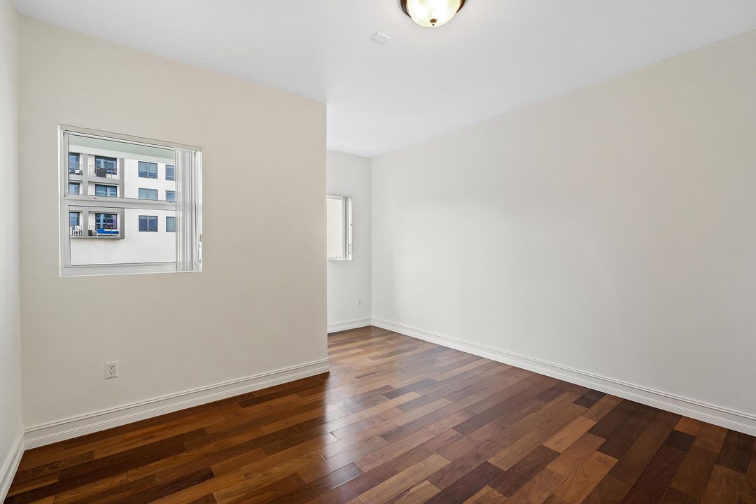 For Sale: $1,200,000 (3 beds, 3 baths, 2525 Square Feet)