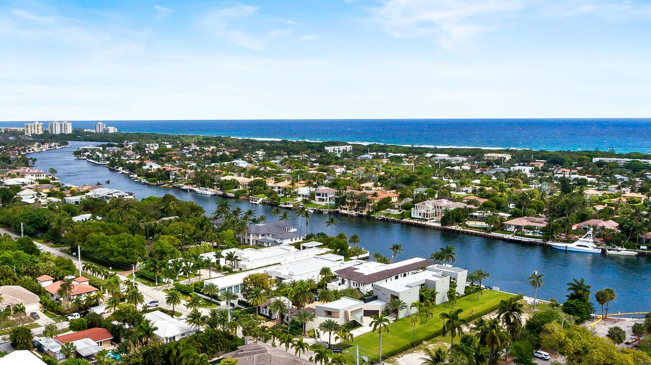 For Sale: $1,200,000 (3 beds, 3 baths, 2525 Square Feet)