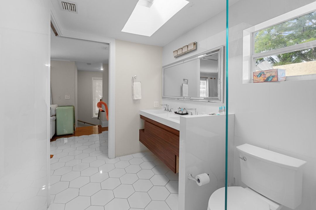 For Sale: $6,250,000 (0 beds, 0 baths, 7784 Square Feet)