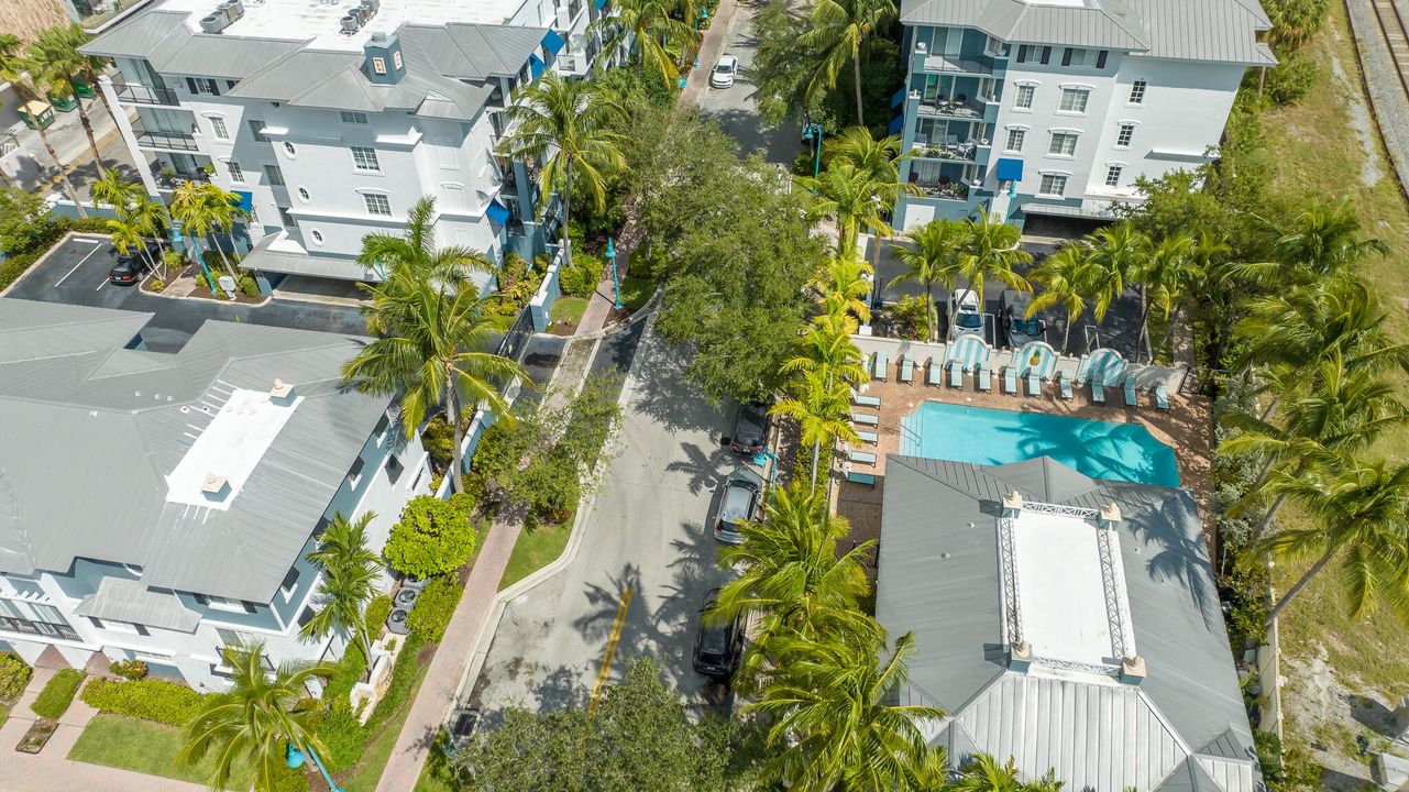 Active With Contract: $3,550 (2 beds, 2 baths, 1243 Square Feet)