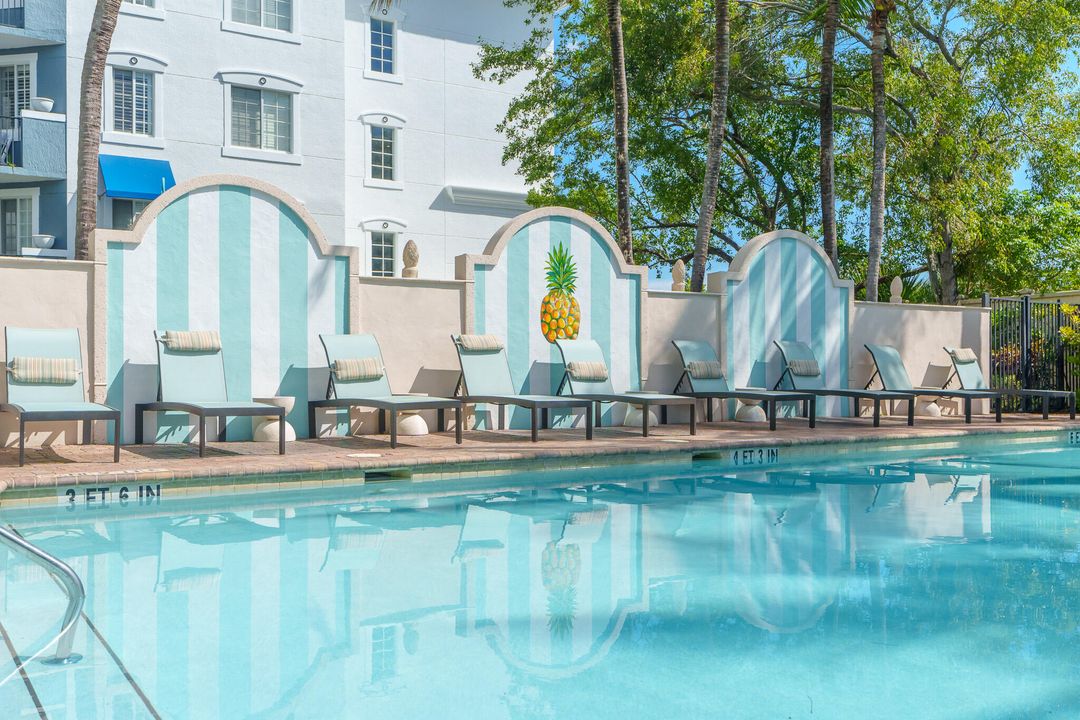 Active With Contract: $3,550 (2 beds, 2 baths, 1243 Square Feet)