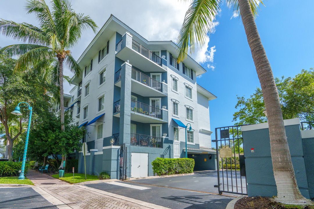 Active With Contract: $3,550 (2 beds, 2 baths, 1243 Square Feet)