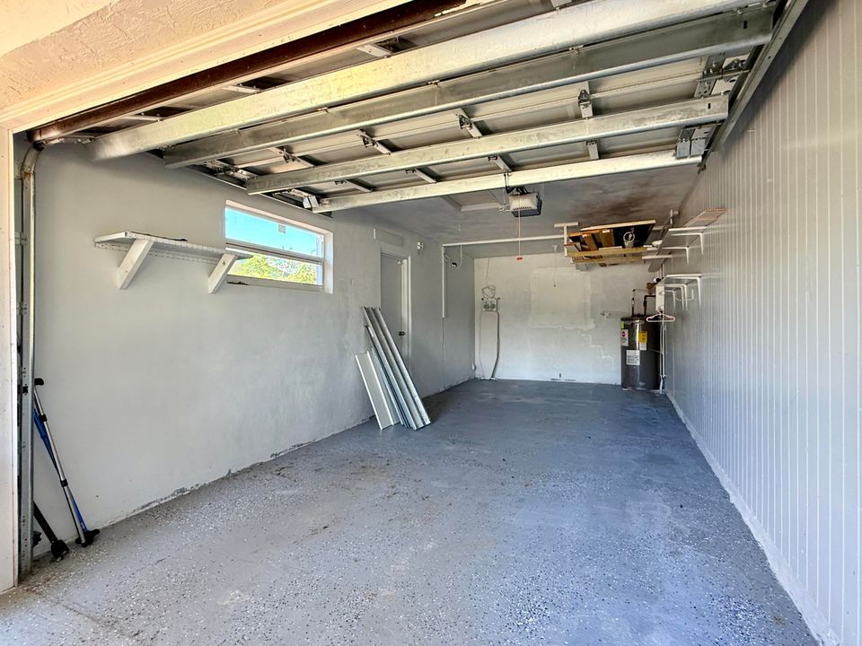 For Sale: $430,000 (4 beds, 2 baths, 2048 Square Feet)