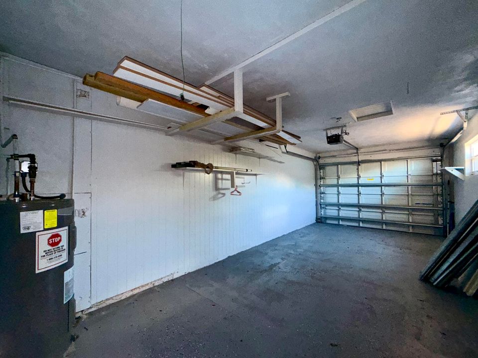 For Sale: $430,000 (4 beds, 2 baths, 2048 Square Feet)