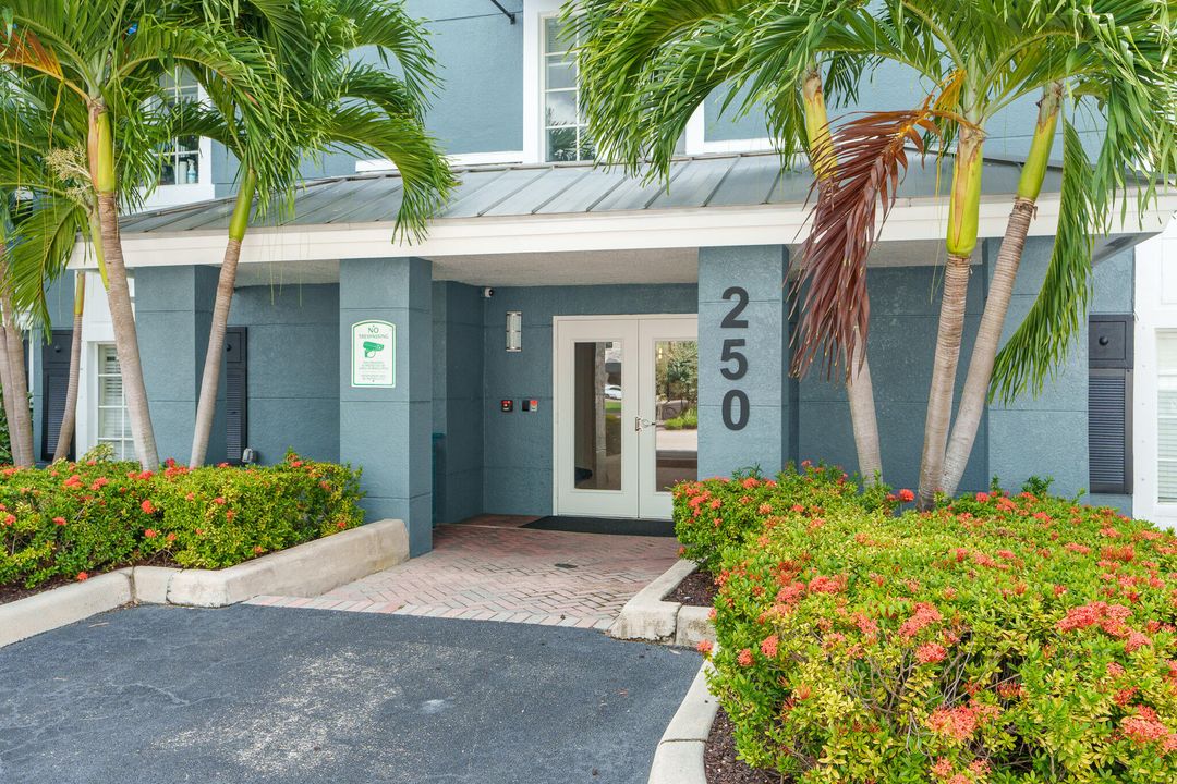 Active With Contract: $3,550 (2 beds, 2 baths, 1243 Square Feet)