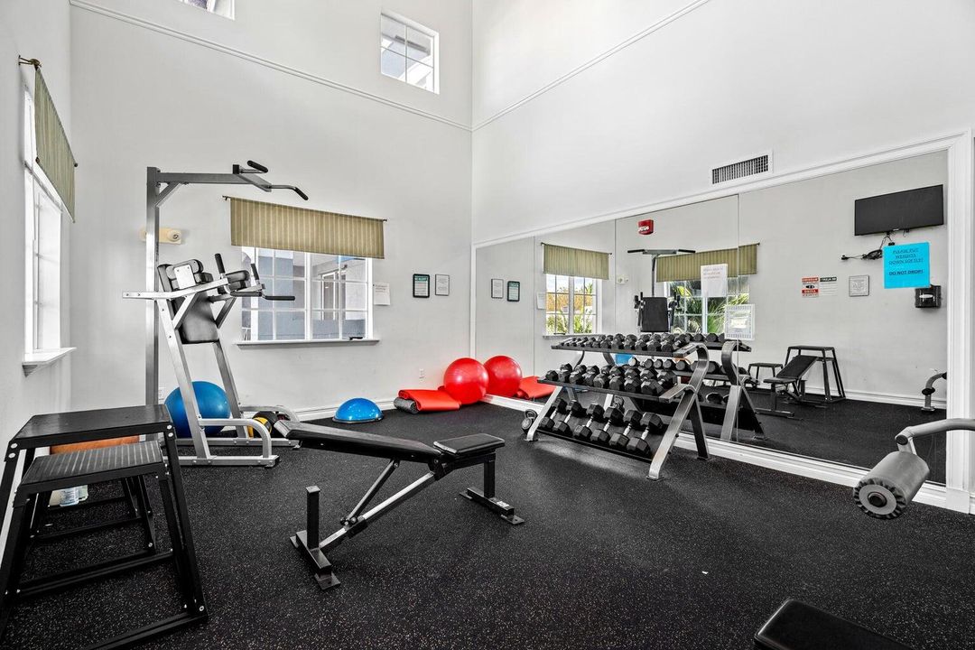 Active With Contract: $3,550 (2 beds, 2 baths, 1243 Square Feet)