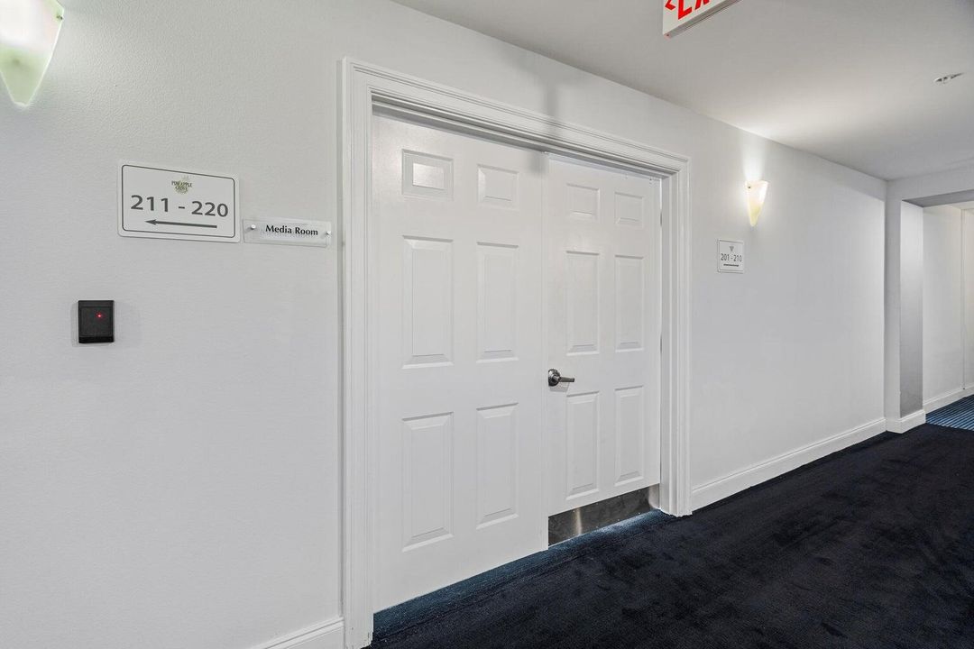 Active With Contract: $3,550 (2 beds, 2 baths, 1243 Square Feet)