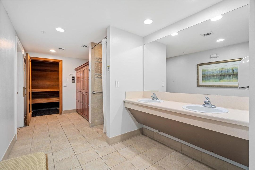 Active With Contract: $3,550 (2 beds, 2 baths, 1243 Square Feet)