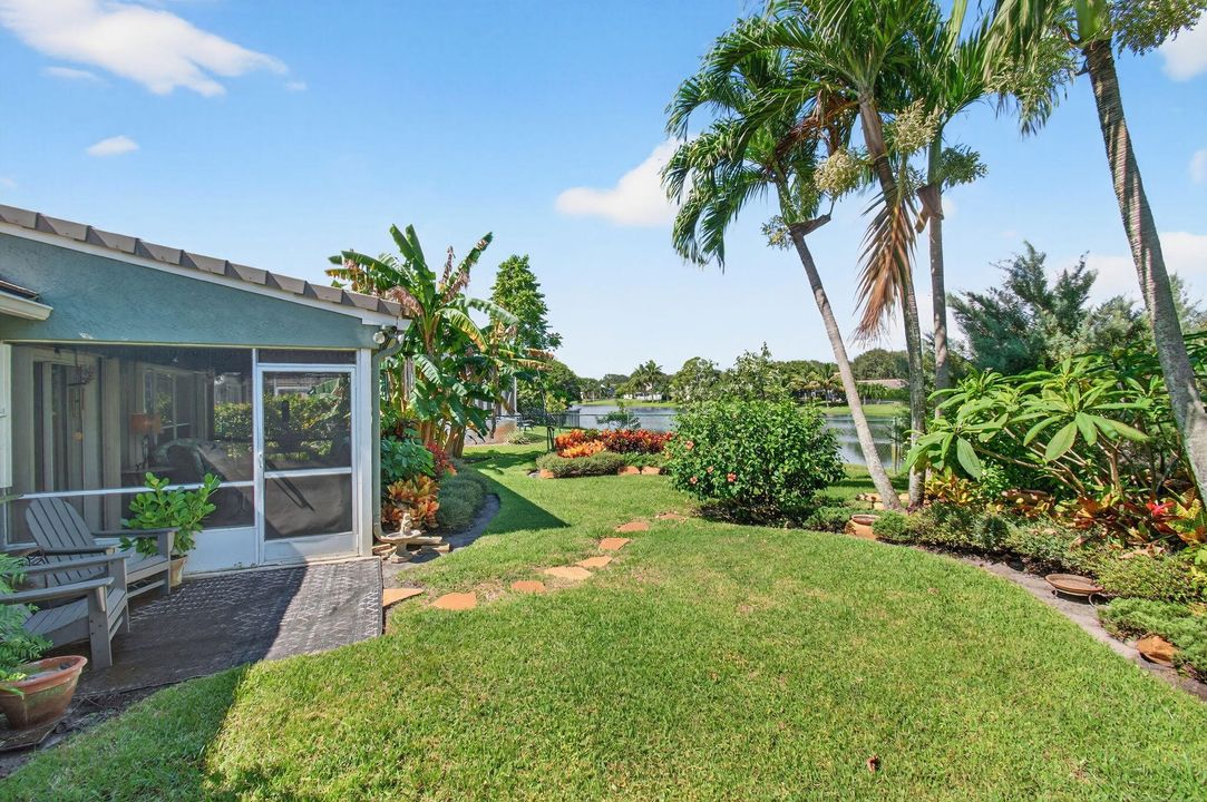 合同活跃: $825,000 (4 贝兹, 2 浴室, 2105 平方英尺)