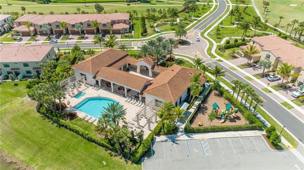 En Renta: $3,650 (3 camas, 2 baños, 1728 Pies cuadrados)