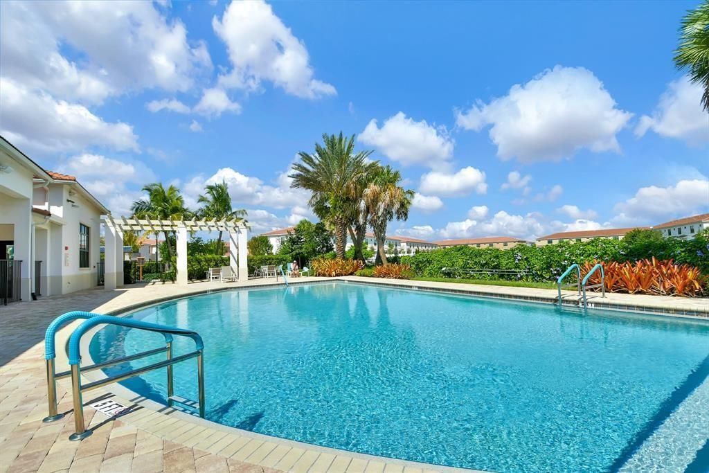 En Renta: $3,650 (3 camas, 2 baños, 1728 Pies cuadrados)