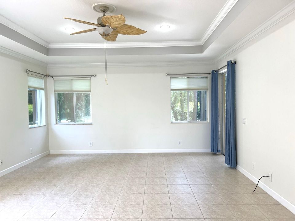 For Sale: $369,000 (2 beds, 2 baths, 1751 Square Feet)