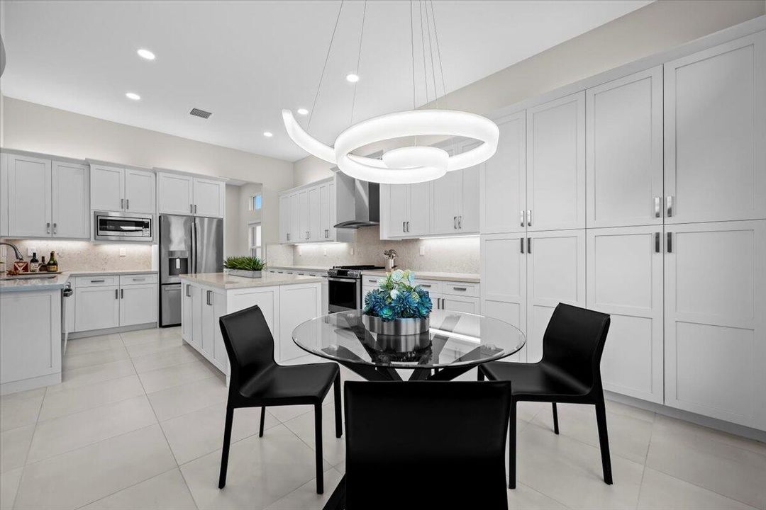 待售: $1,600,000 (3 贝兹, 3 浴室, 2825 平方英尺)