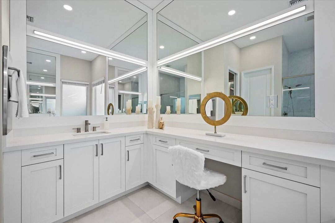 待售: $1,600,000 (3 贝兹, 3 浴室, 2825 平方英尺)