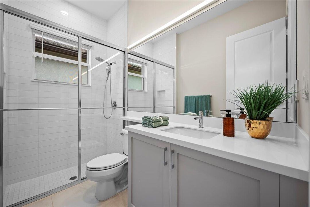 待售: $1,600,000 (3 贝兹, 3 浴室, 2825 平方英尺)