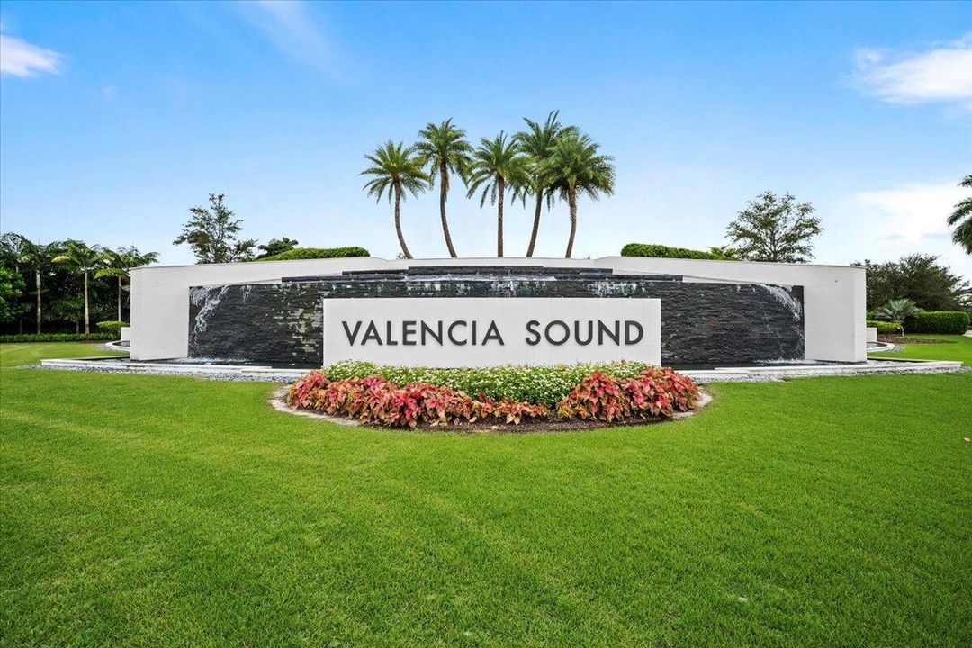 待售: $1,600,000 (3 贝兹, 3 浴室, 2825 平方英尺)