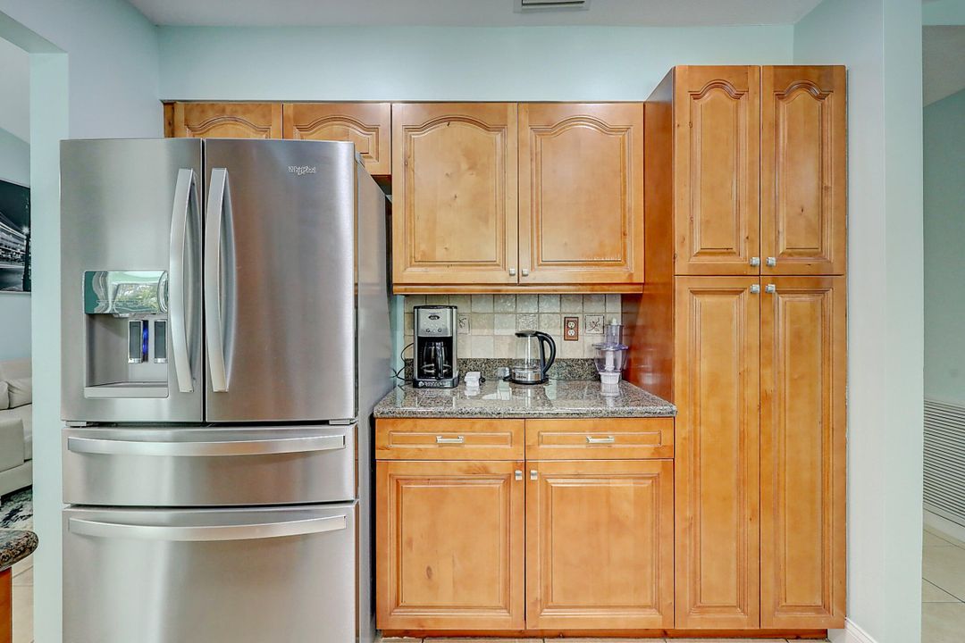 For Rent: $4,000 (3 beds, 2 baths, 1951 Square Feet)