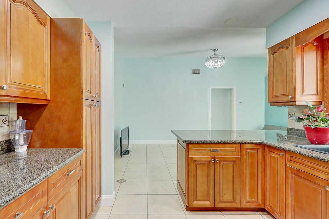 For Rent: $4,000 (3 beds, 2 baths, 1951 Square Feet)