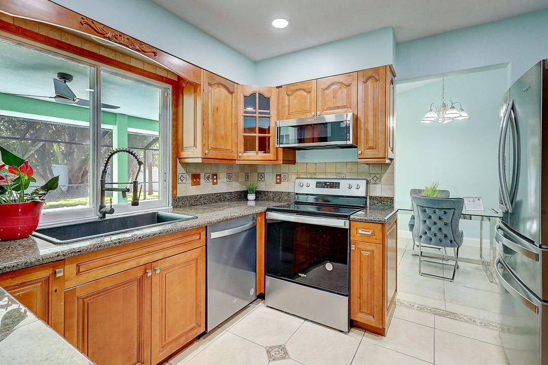 For Rent: $4,000 (3 beds, 2 baths, 1951 Square Feet)