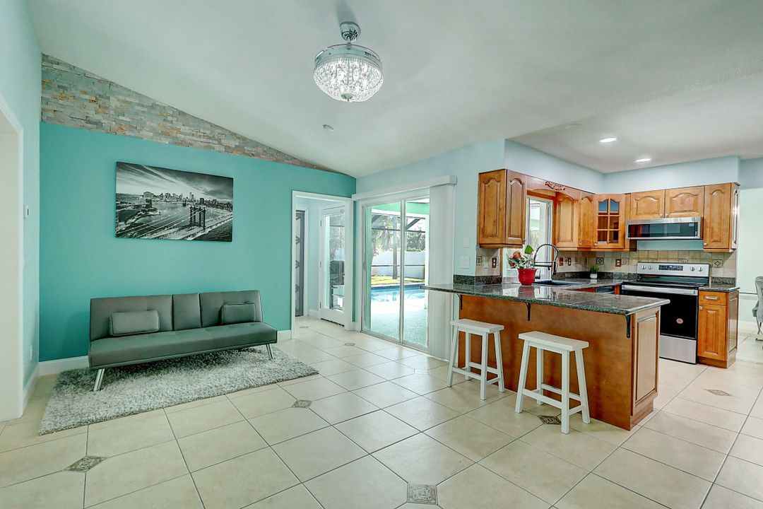 For Rent: $4,000 (3 beds, 2 baths, 1951 Square Feet)