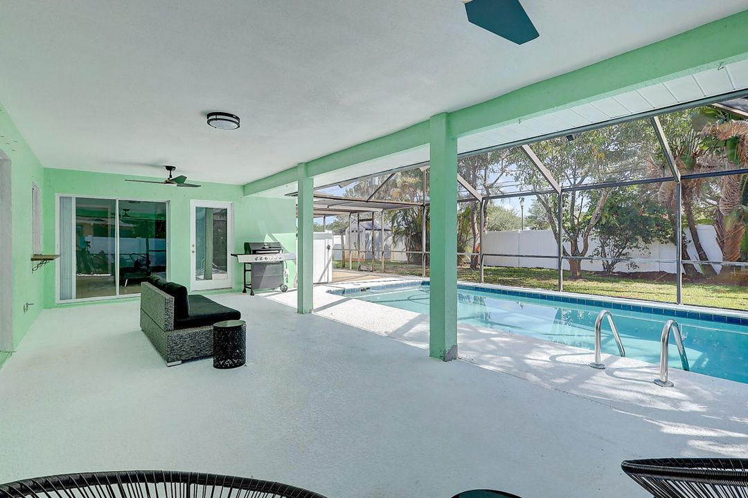 For Rent: $4,000 (3 beds, 2 baths, 1951 Square Feet)