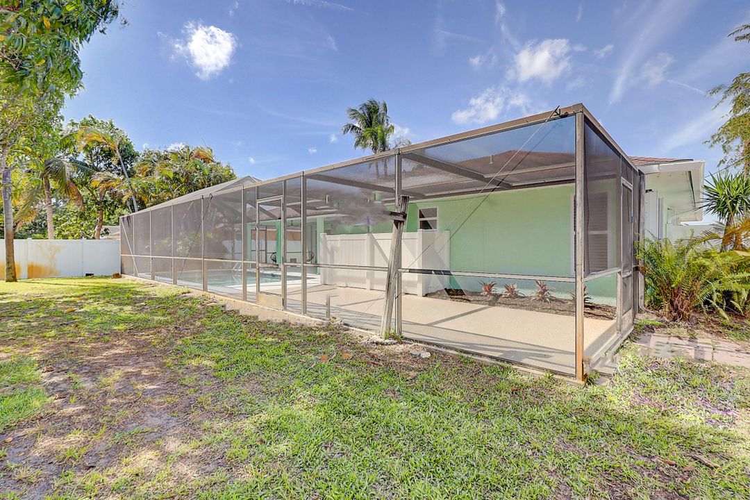 For Rent: $4,000 (3 beds, 2 baths, 1951 Square Feet)