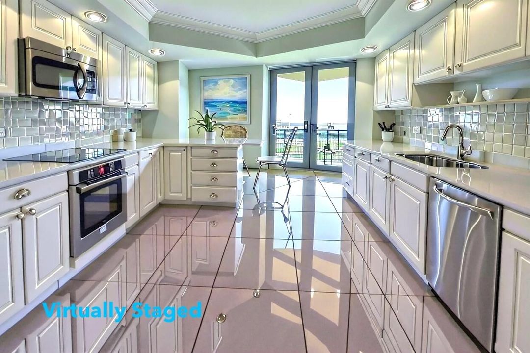 For Sale: $795,000 (3 beds, 3 baths, 2024 Square Feet)