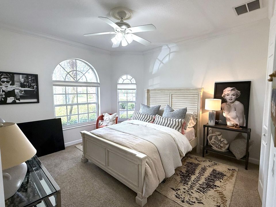 For Sale: $369,000 (2 beds, 2 baths, 1751 Square Feet)