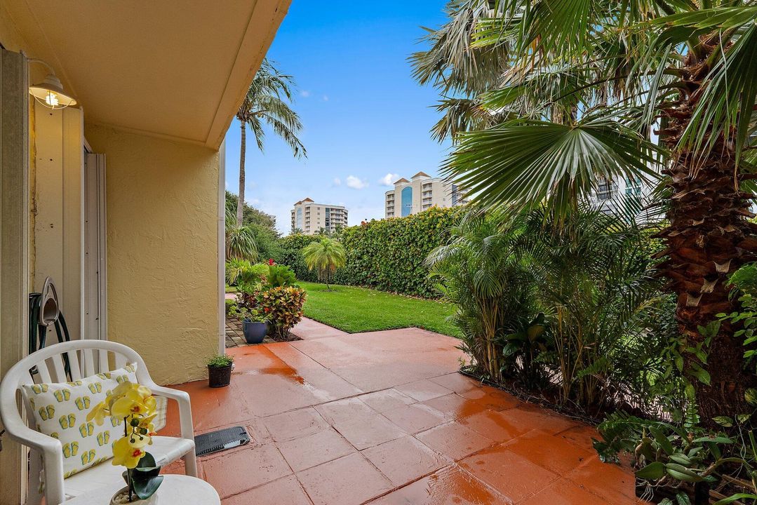 待售: $285,000 (2 贝兹, 2 浴室, 1088 平方英尺)