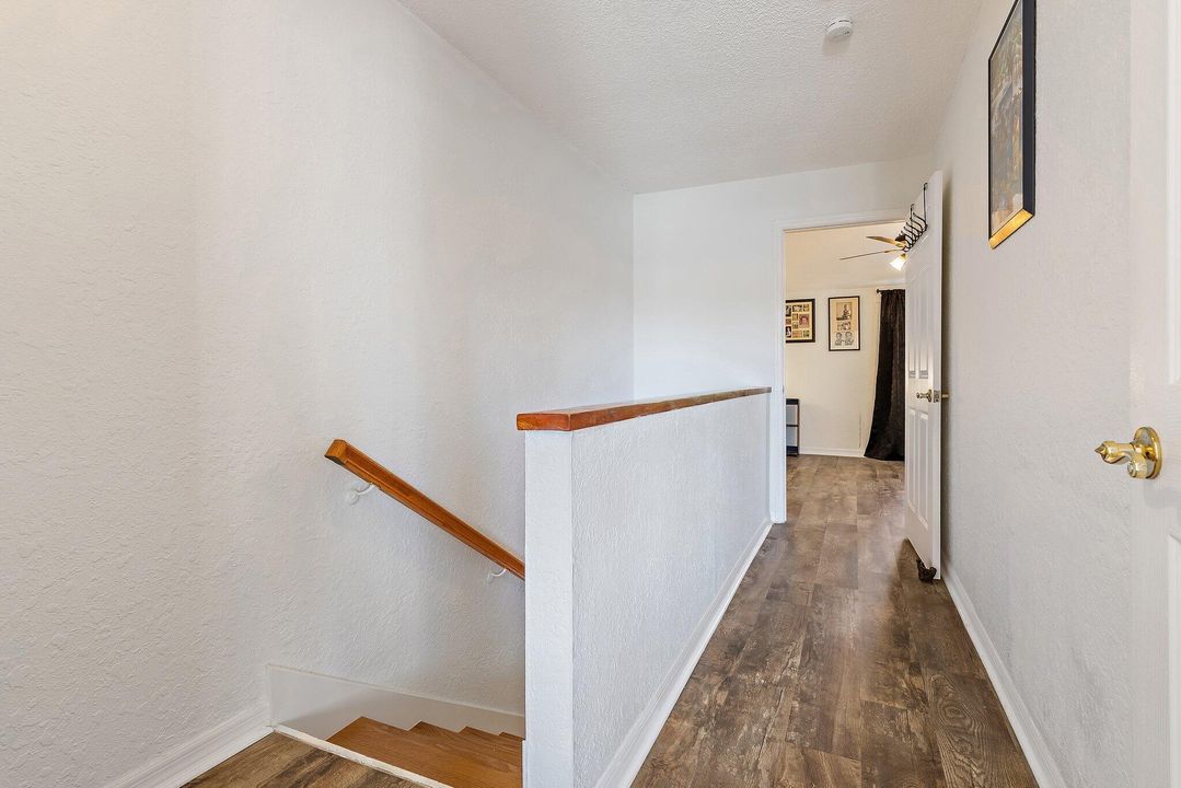 待售: $285,000 (2 贝兹, 2 浴室, 1088 平方英尺)