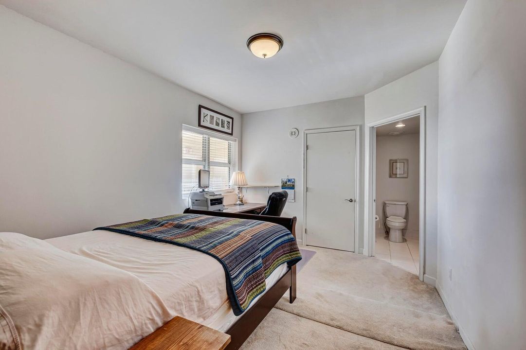 For Sale: $599,000 (2 beds, 2 baths, 1580 Square Feet)