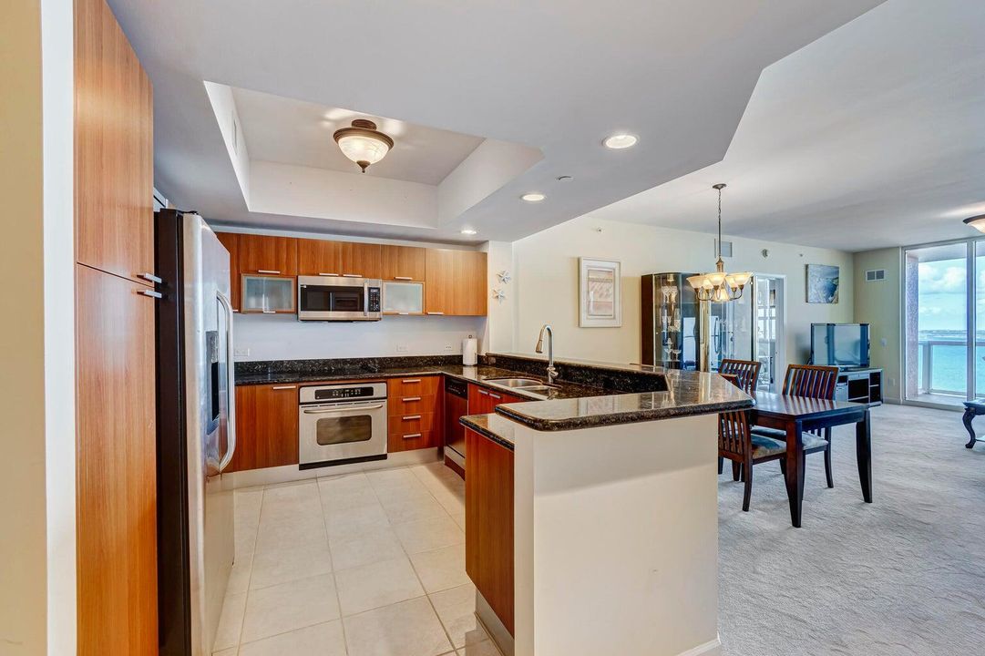 For Sale: $599,000 (2 beds, 2 baths, 1580 Square Feet)