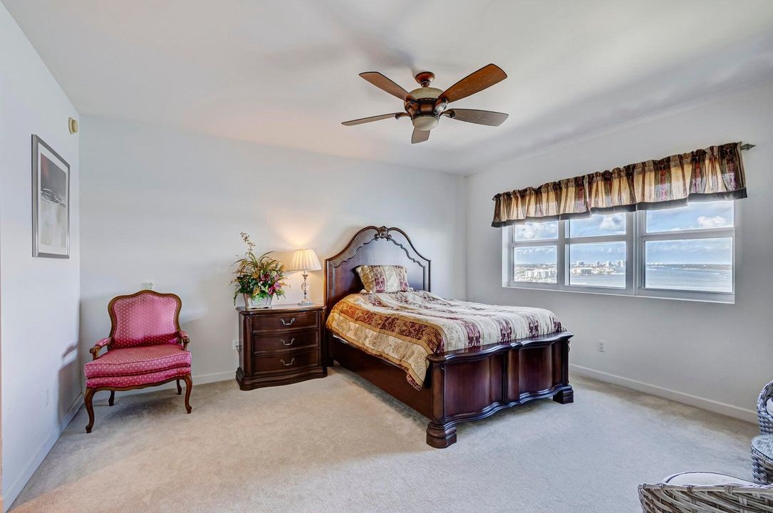 For Sale: $599,000 (2 beds, 2 baths, 1580 Square Feet)