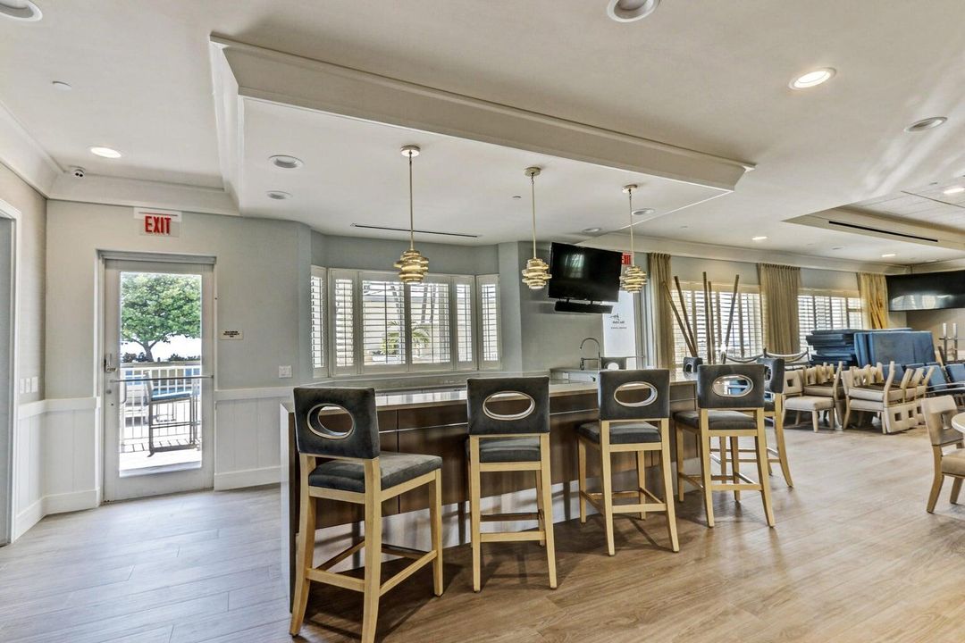 For Sale: $599,000 (2 beds, 2 baths, 1580 Square Feet)