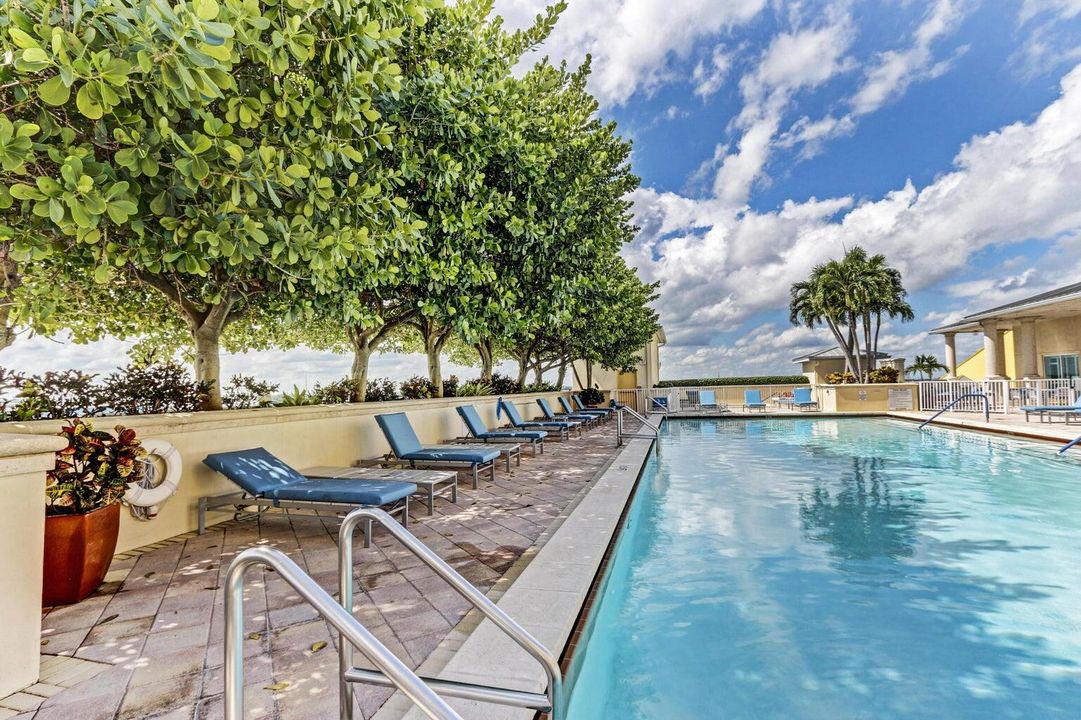 For Sale: $599,000 (2 beds, 2 baths, 1580 Square Feet)