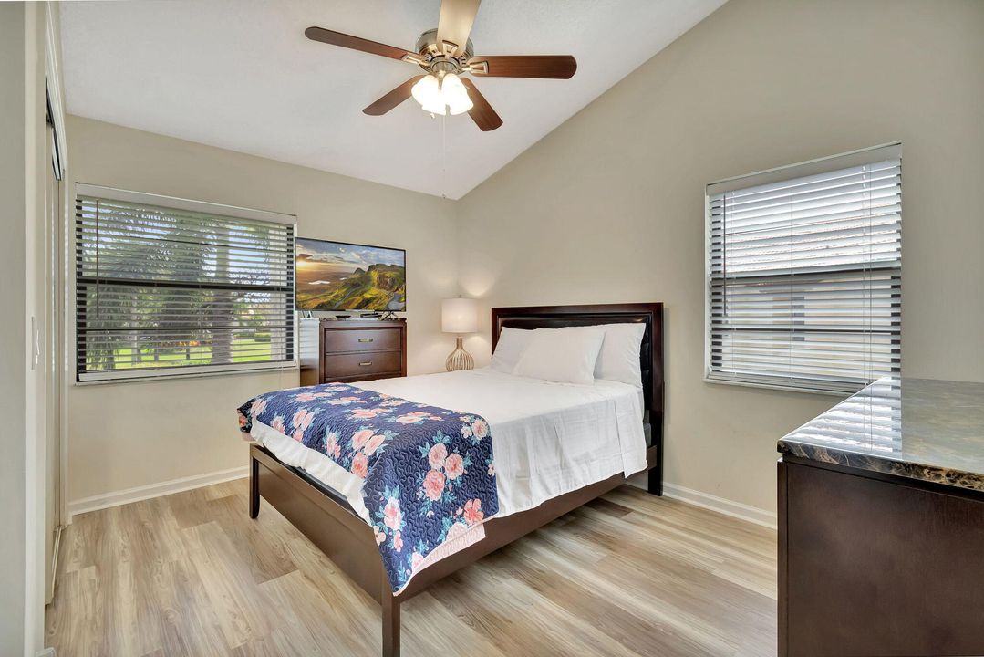 待售: $270,000 (3 贝兹, 2 浴室, 1335 平方英尺)