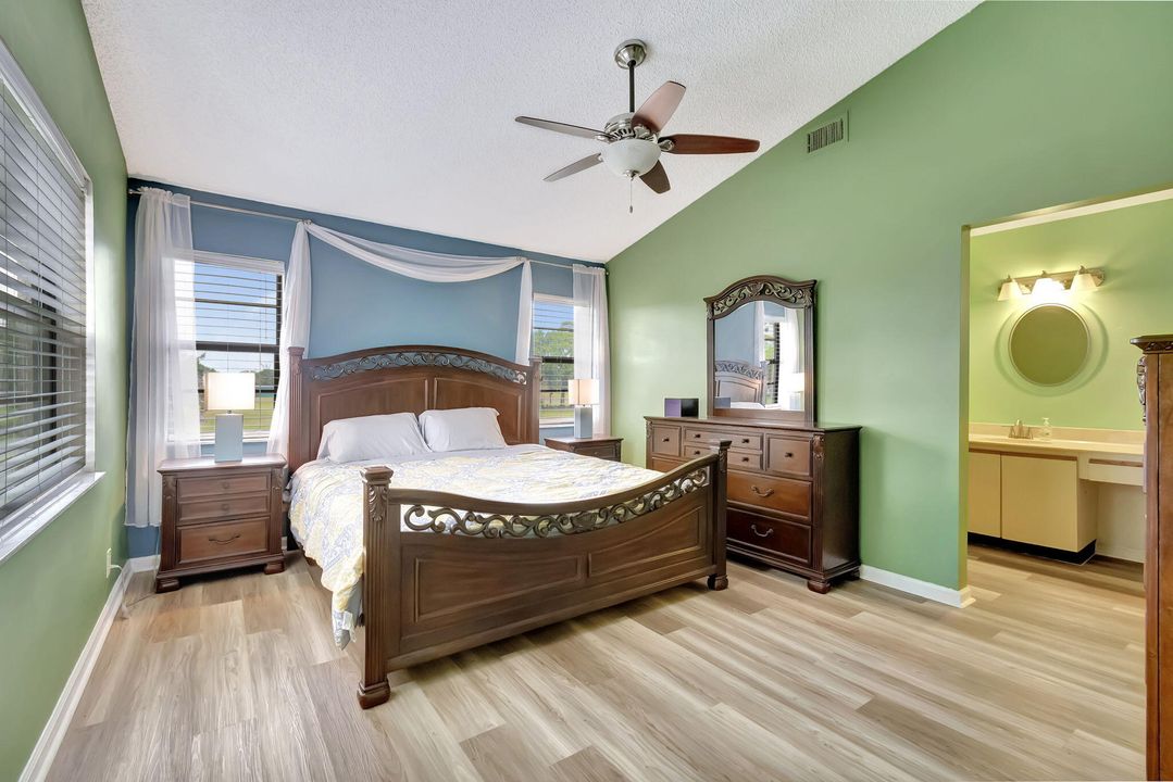 待售: $270,000 (3 贝兹, 2 浴室, 1335 平方英尺)