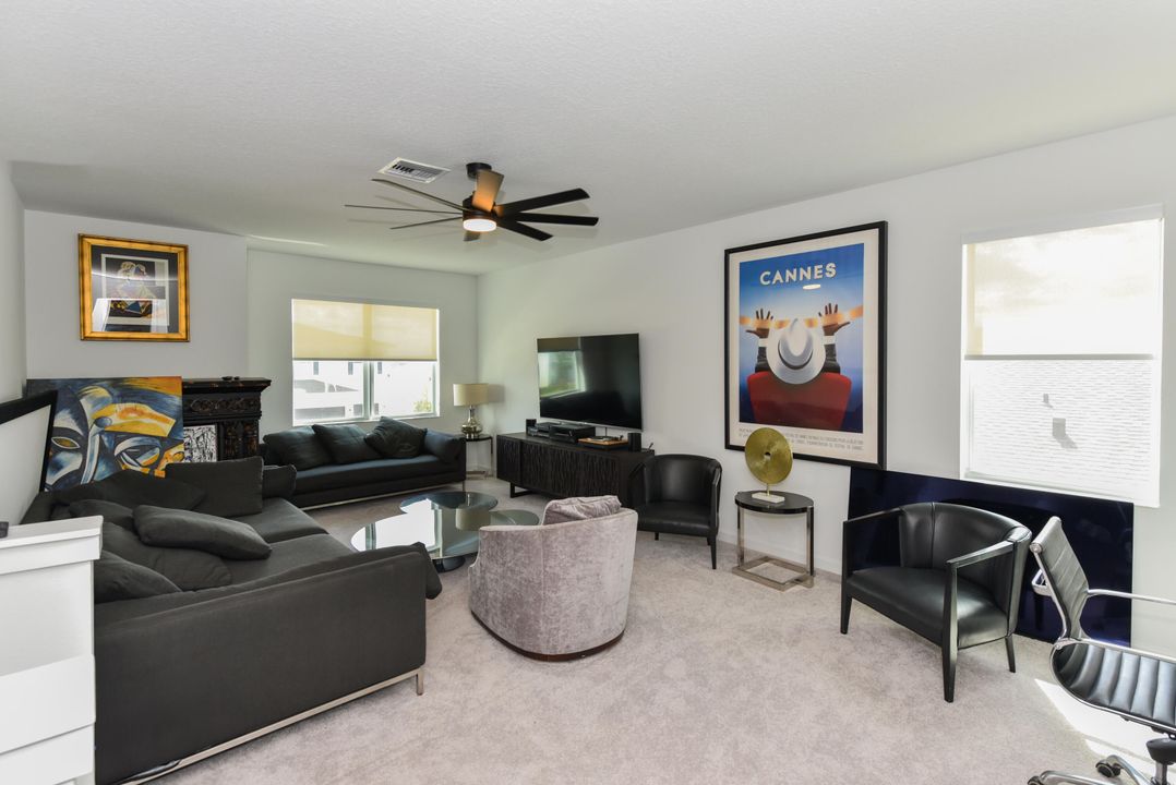 For Sale: $1,200,000 (5 beds, 4 baths, 4083 Square Feet)