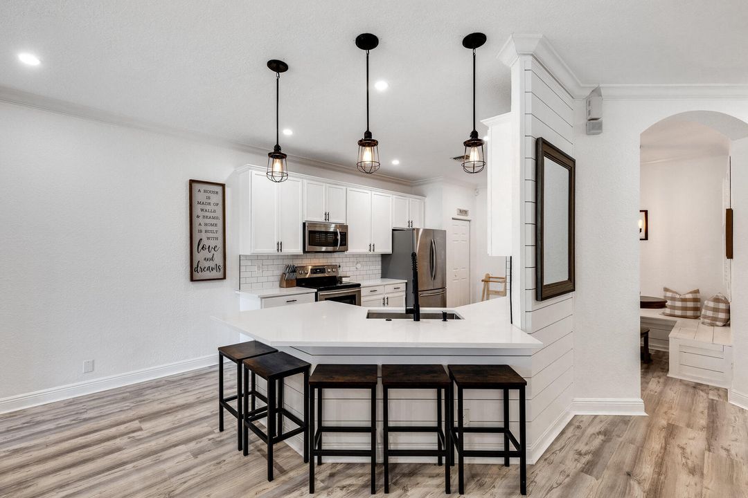 For Sale: $549,000 (3 beds, 2 baths, 1726 Square Feet)