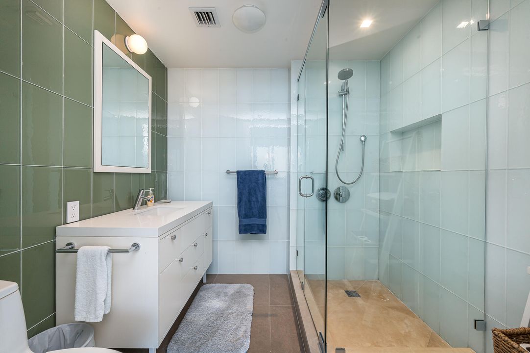 For Rent: $17,500 (2 beds, 2 baths, 1600 Square Feet)