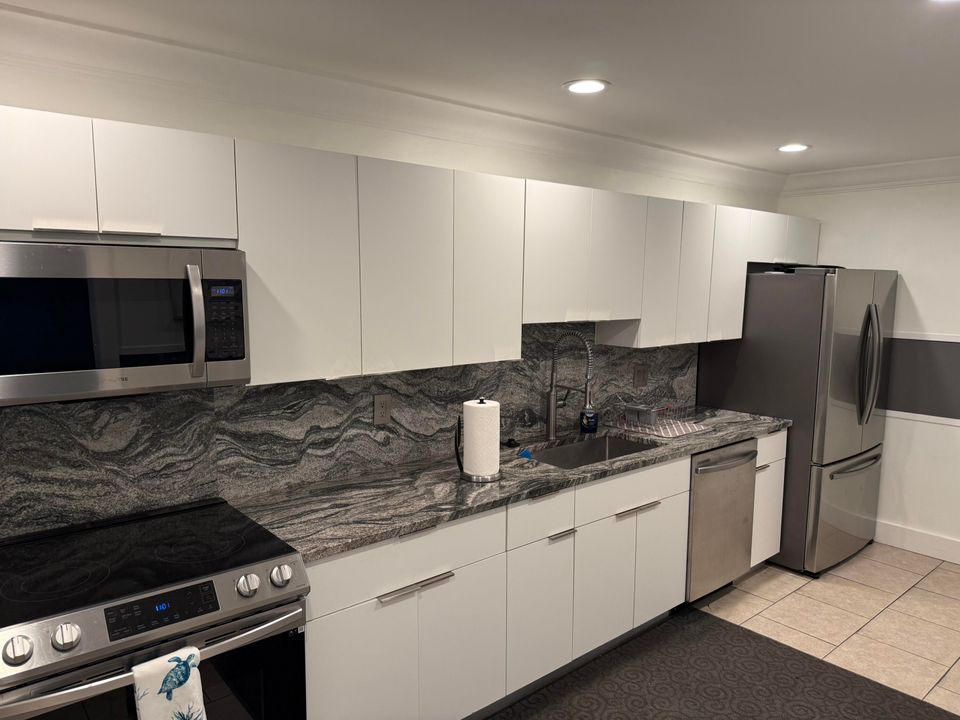 En Venta: $329,000 (2 camas, 2 baños, 1200 Pies cuadrados)